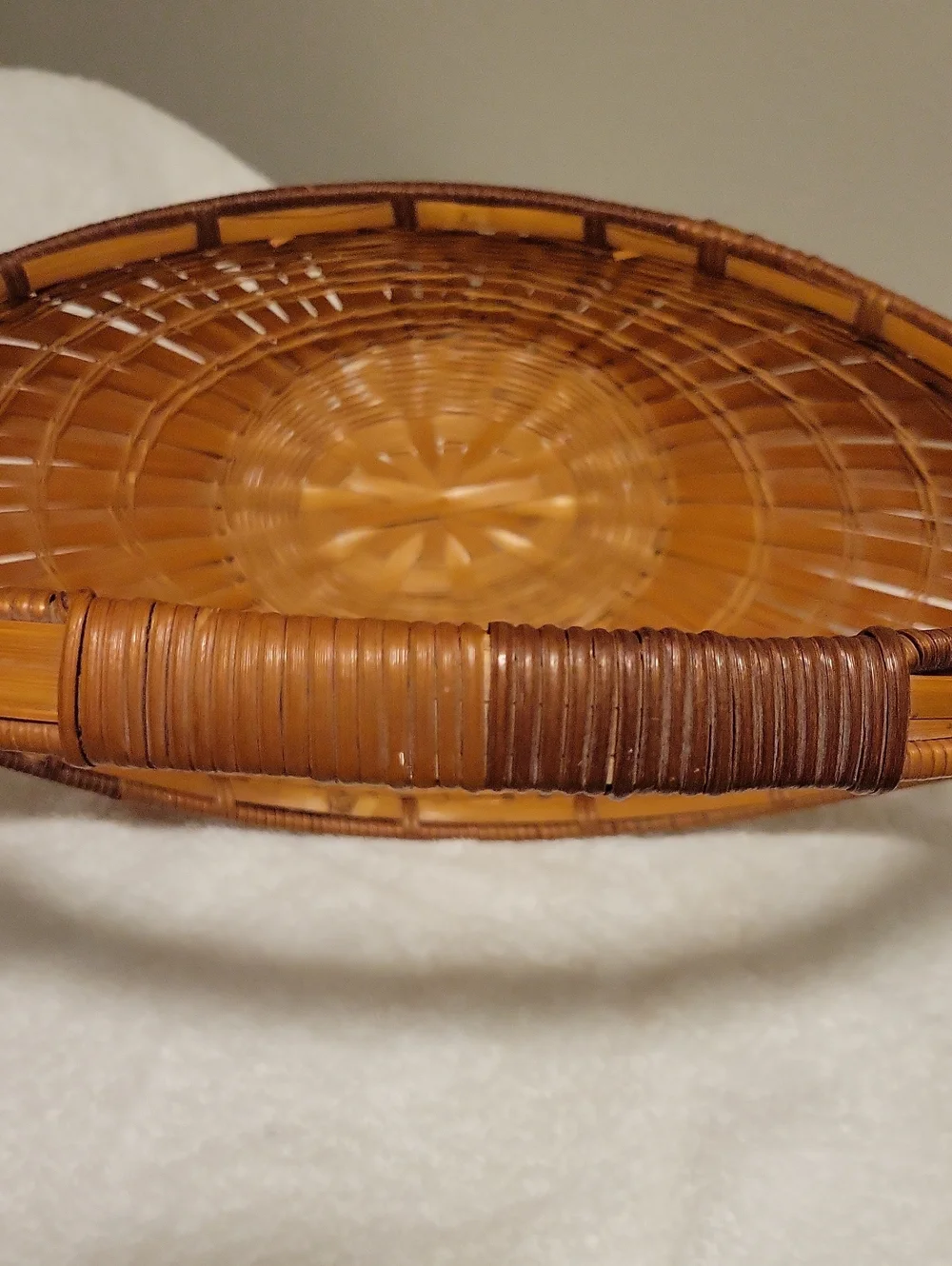 Vintage Woven Decorative Wicker Rattan Boat Shaped Basket & Handle Honey Brown.